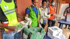 Ndị ọrụ Inec