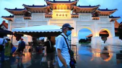 台灣「誤植」港澳人士「九不得」文件 在台港人稱「有這想法已經很可怕」