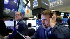 NYSE traders