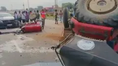 கார் மோதி உடைந்த டிராக்டர்