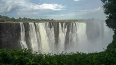 'ቪክቶርያ ፎልስ'