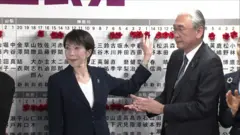 ဂျပန်ရွေးကောက်ပွဲမှာ တာကာအိချိရဲ့ ပါတီ သောင်ပြို ကမ်းပြိုနိုင်