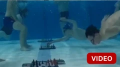 நீச்சல் மற்றும் செஸ் இரண்டையும் ஒருங்கிணைக்கும் 2025 டைவிங் செஸ் உலக சாம்பியன்ஷிப்