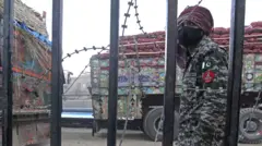 طورخم، افغان، پاکستان