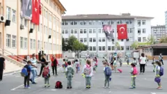 okul bahçesi