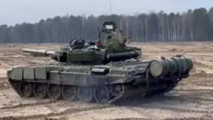 Biélorussie irashigikiye Uburusiya muri iyi ntambara ya Ukraine kandi ibi bihugu bibiri vyarakoreye imyimenyerezo ya gisirikare hamwe muri Biélorussie imbere y'uko igitero gitangura