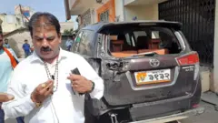 संजय गायकवाड यांची गाडी पेटविण्याचा प्रयत्न