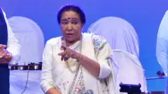 आशा भोसले