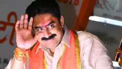 संजय दिना पाटील