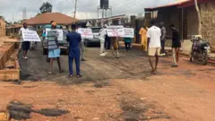Àwọn ọ̀dọ́ Aduramigba, Ido-Osun gbé onírúurú àkọ́lé lọ́wọ́