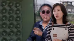 stanovnici  koji zive blizu granice Juzne i Severne Koreje trpe torturu zbog glasnog zvuka sa zvucnika koji suparnicke strane emituju