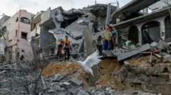 Prédios destruídos em Gaza