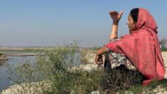 'ਨਾ ਪੁੱਤ ਬਚਿਆ, ਨਾ ਜ਼ਮੀਨ', ਹੜ੍ਹਾਂ ਦੌਰਾਨ ਸਤਲੁਜ ਦਰਿਆ 'ਚ ਰੁੜੀ ਜ਼ਮੀਨ ਨੇ ਕਿਵੇਂ ਰਾਜਬੀਰ ਕੌਰ ਦੀ ਜ਼ਿੰਦਗੀ ਦਾ ਆਖਰੀ ਸਹਾਰਾ ਵੀ ਖੋਹ ਲਿਆ