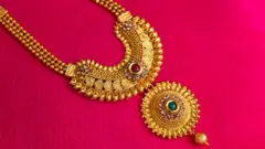 தங்கம் விலை எப்போது குறையும்? மலிவாக எங்கே வாங்கலாம்? 