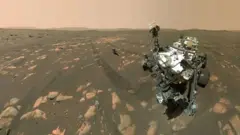 Humanidade enviou dezenas de espaçonaves e robôs a Marte; apesar de todos os procedimentos de 'limpeza', agora sabemos que alguns micro-organismos podem ter sobrevivido à viagem.