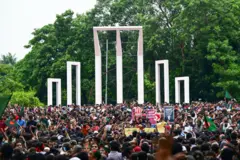 শহীদ মিনারে সমাবেশ