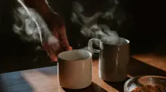 በሁለት ስኒ የቀረበ ቡና