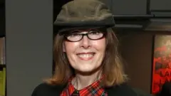 આરોપ મૂકનારાં મહિલાની તસવીર