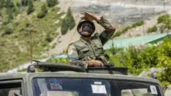 પ્રતીકાત્મક તસવીર