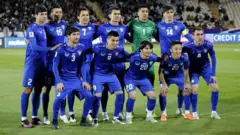 Seleção do Uzbequistão posando para a foto