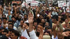 کراچی، مظاہرہ