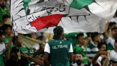صورة لمشجعي نادي الوحدات