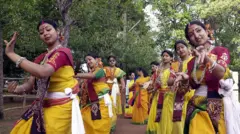  বিশ্বভারতীতে হিন্দুত্ববাদের প্রভাব বিস্তারের অভিযোগ তুলেছেন মমতা ব্যানার্জী