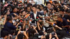 ธนาธร