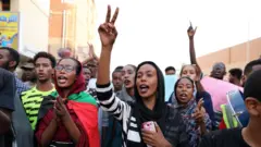 ተመሃሮ ሱዳን ነቲ ኣብ ኤል-ዖመይድ ዝተፈጸመ ቅትለት ብምቅዋም ሰልፊ እናካየዱ