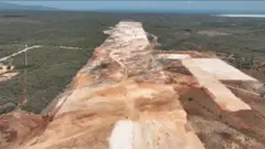 Construcción del aeropuerto internacional de Pedernales. Pista de aterrizaje.
