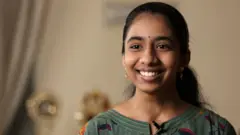 மாணவி வினிஷா