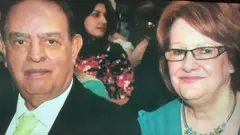ڈاکٹر کرامت اللہ مرزا اور ان کی اہلیہ اسٹیل سٹوپس