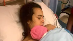 Tallulah e seu bebê, que nasceuroleta 05roleta 0setembro.