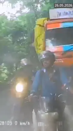 லாரி விபத்து 