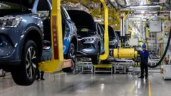 Linha de produção de fábrica de automóveis