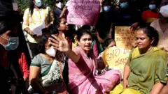 இலங்கை விலைவாசி உயர்வு