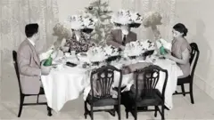 Libur Natal dan Tahun Baru biasa merupakan momen penuh kehangatan - dan seringkali pula, memicu pertengkaran keluarga yang besar.