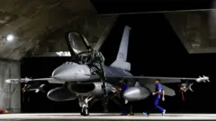 台海情勢： 拜登第九度對台軍售 「F-16」戰機導彈有何戰略意義