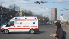 Ambulância nas ruas de Kiev