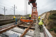 Темир жол куруп жаткан кытайдын адистери