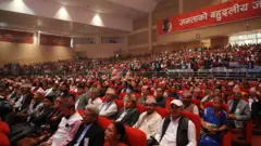 यसै साता राजधानीमा नेकपाको हीरक महोत्सवमा सहभागीहरू 