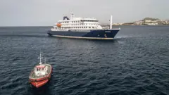 crucero MV Hondius frente a la costa de cabo verde