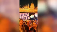 ปีเตอร์ มาจาร์ ผู้นำฝ่ายค้านจากพรรคทิสซา ชนะเลือกตั้งถล่มทลายในฮังการี