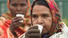 મહિલા
