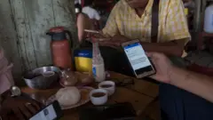 အင်တာနက်သုံးနေကြသူများ