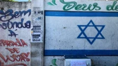 Grafite em Parada de Lucas com a bandeira de Israel e os dizeres "Bandeira de Israel".