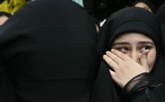 Patlama dalgası sonrası Beyrut'ta bir cenaze