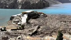 لکسس ہنزہ، عطا آباد جھیل