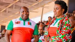 Prezida Ndayishimiye n'umupfasoni wiwe