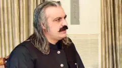 علی امین گنڈاپور